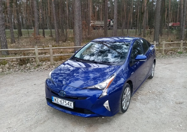 Toyota Prius cena 53500 przebieg: 263500, rok produkcji 2016 z Skierniewice małe 232